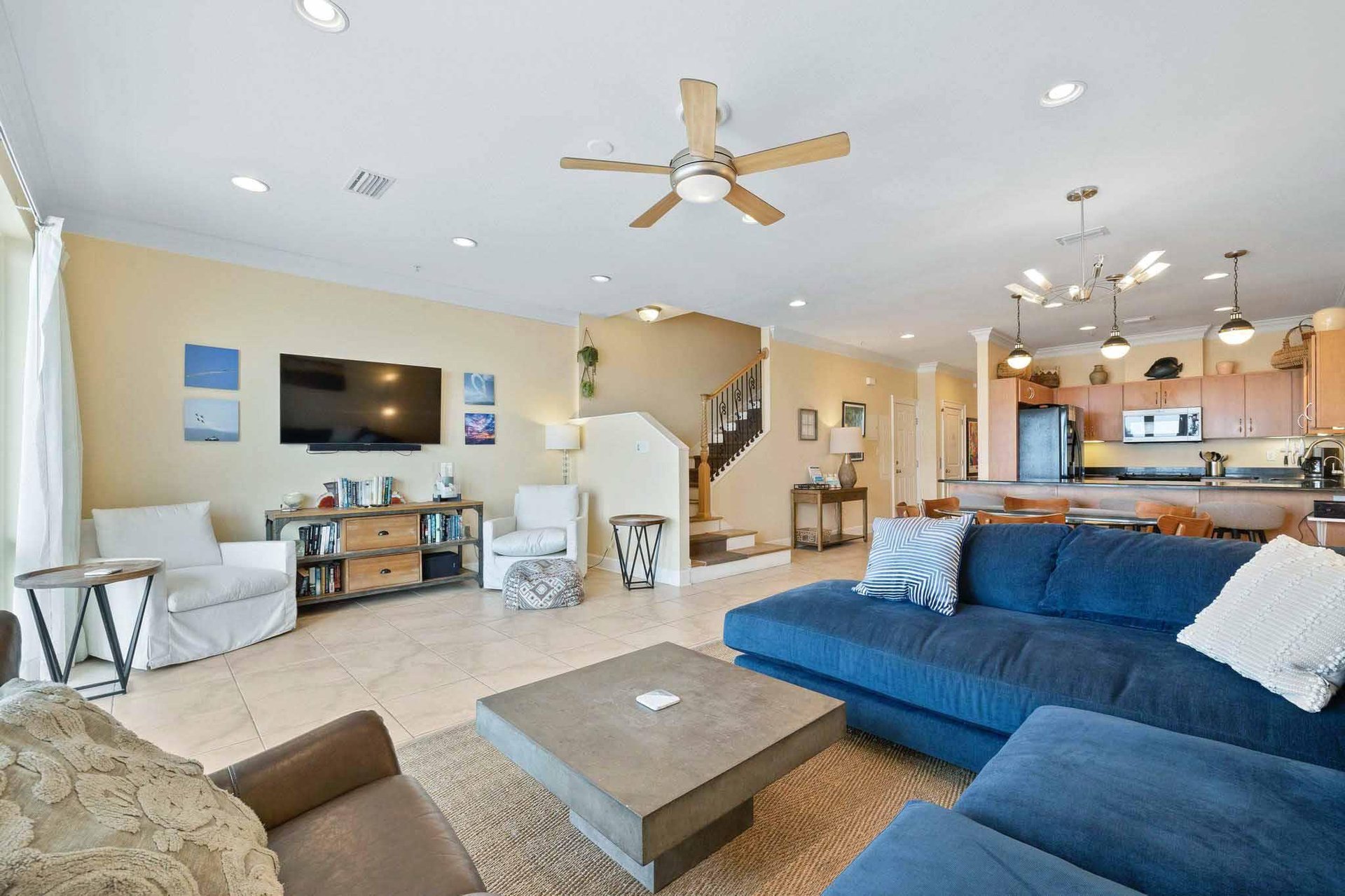 White Sands 417  Golden Getaway 12