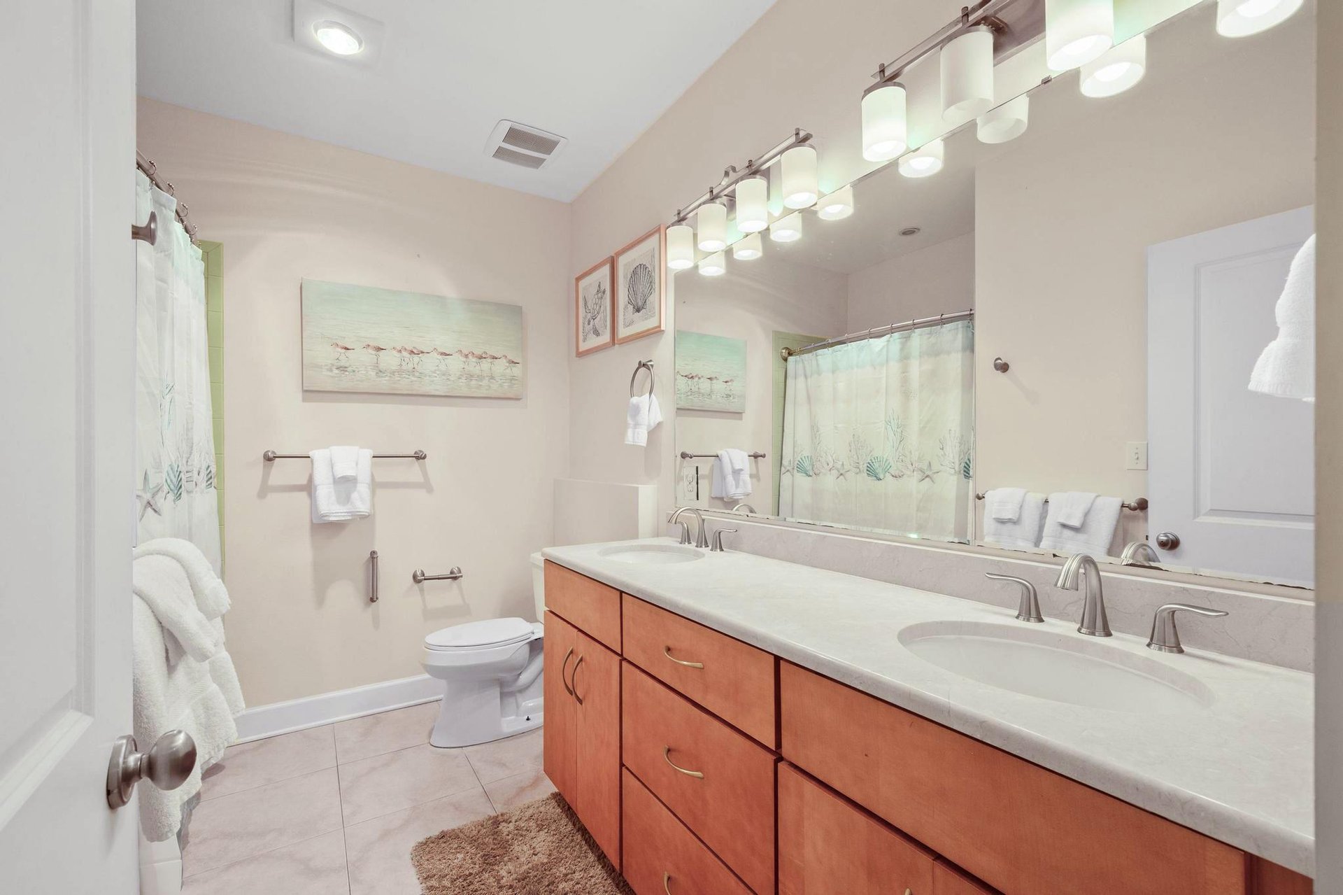 White Sands 417  Golden Getaway 16