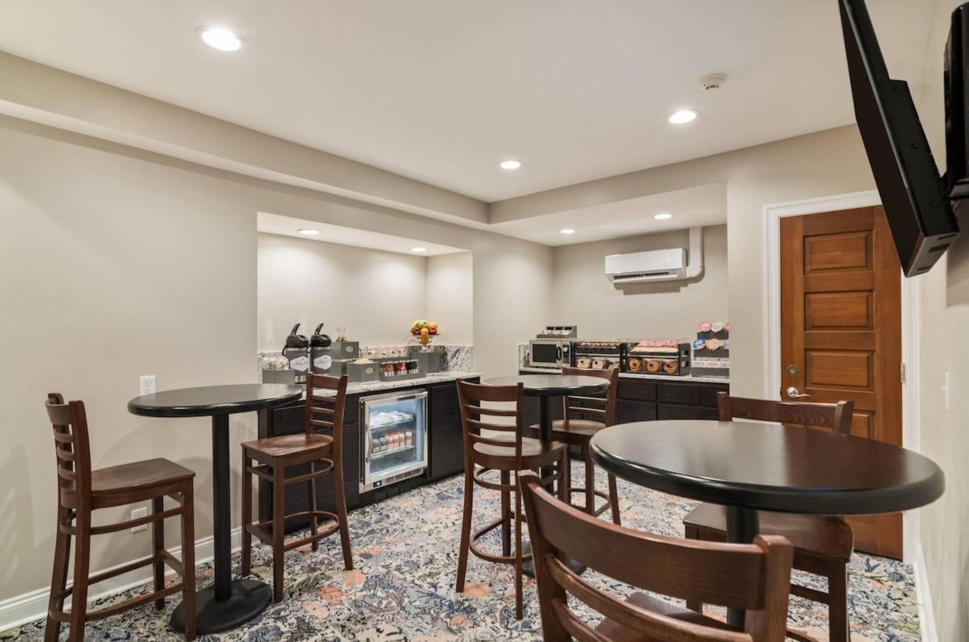 The continential breakfast spread at Port Inn and Cottages