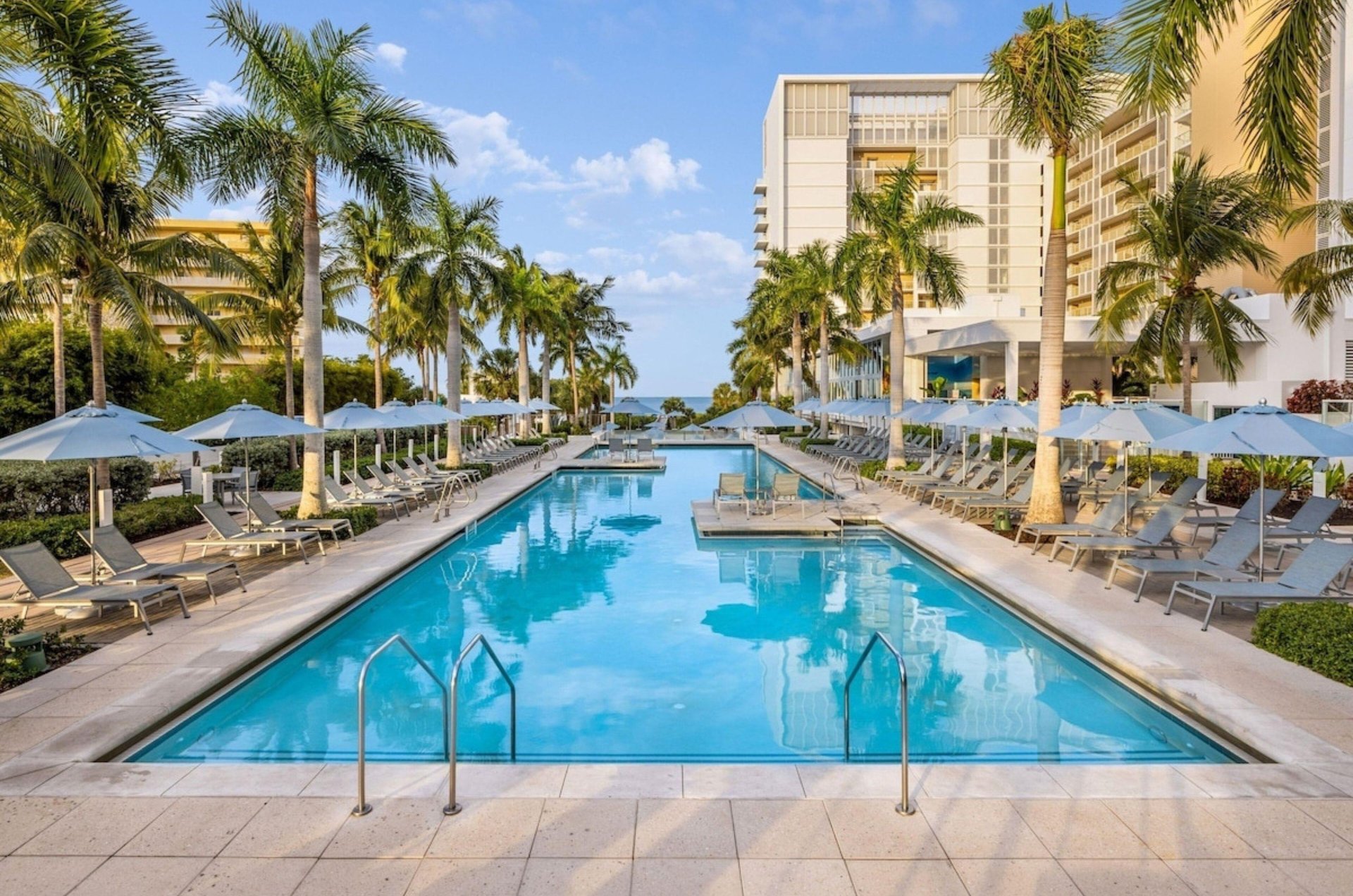The outdoor swimming pool at Marriotts Crystal Shores
