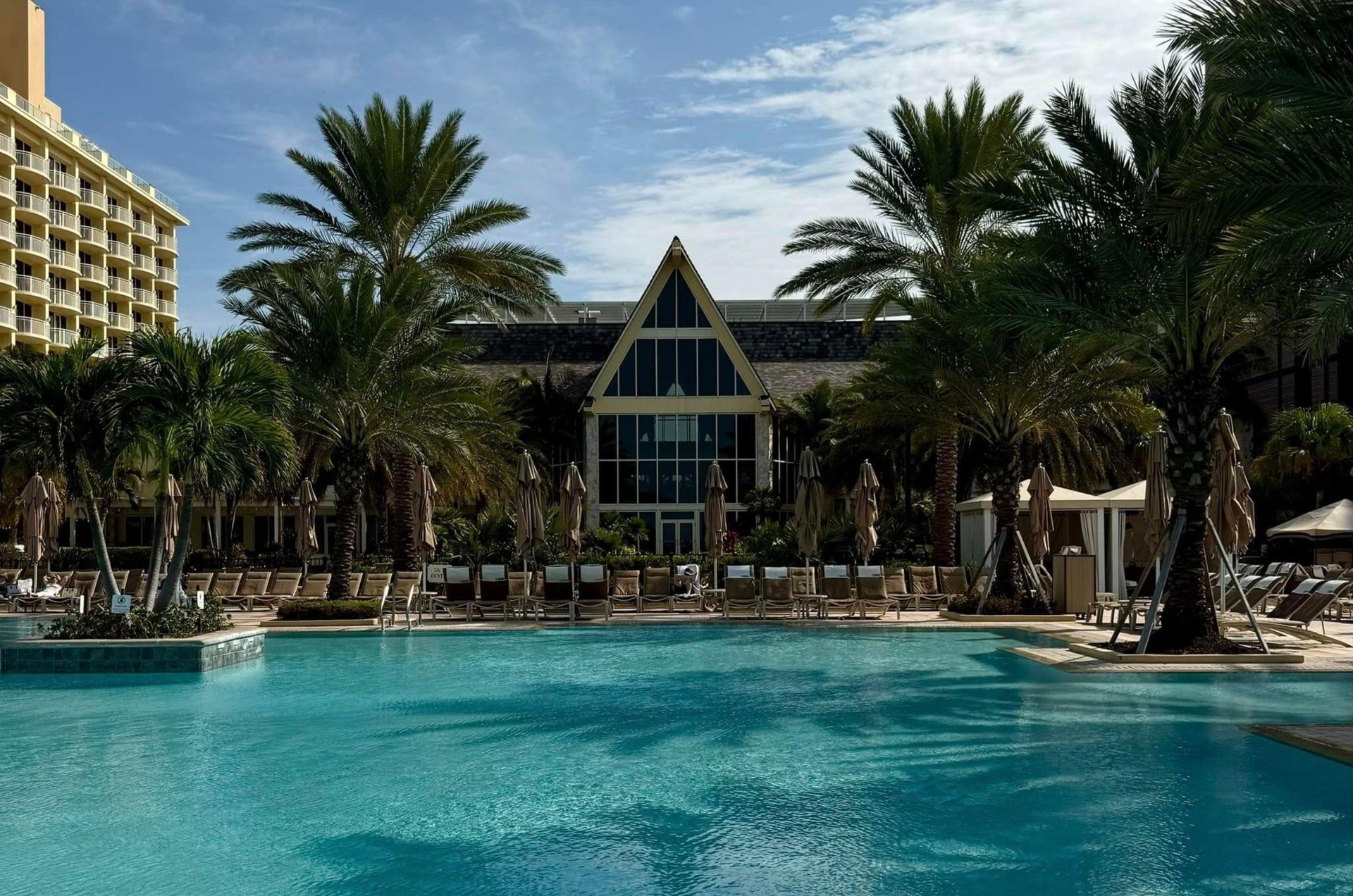 The outdoor swimming pool at JW Marriott Marco Island Resort