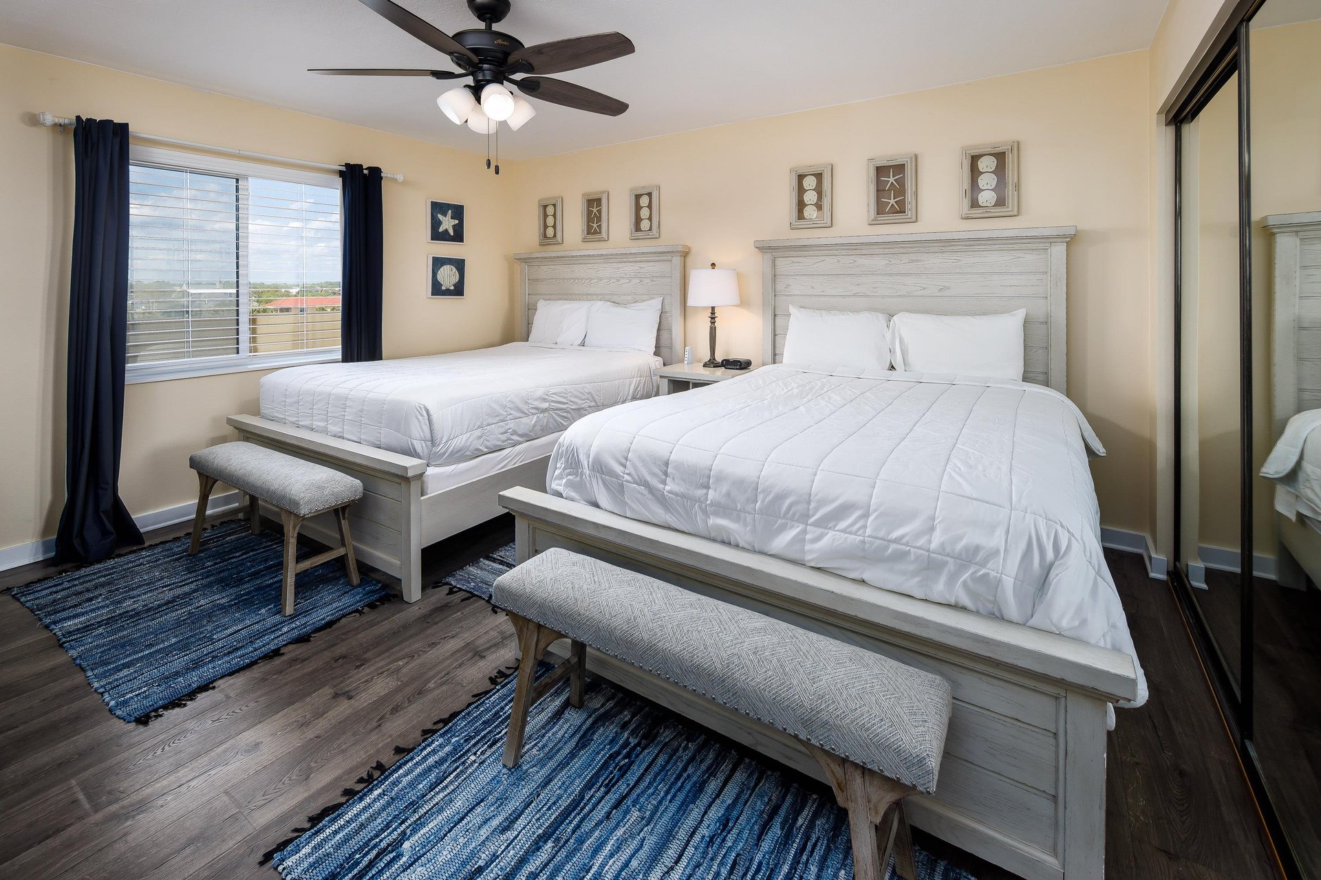 Queen size bedrooms in the guest room