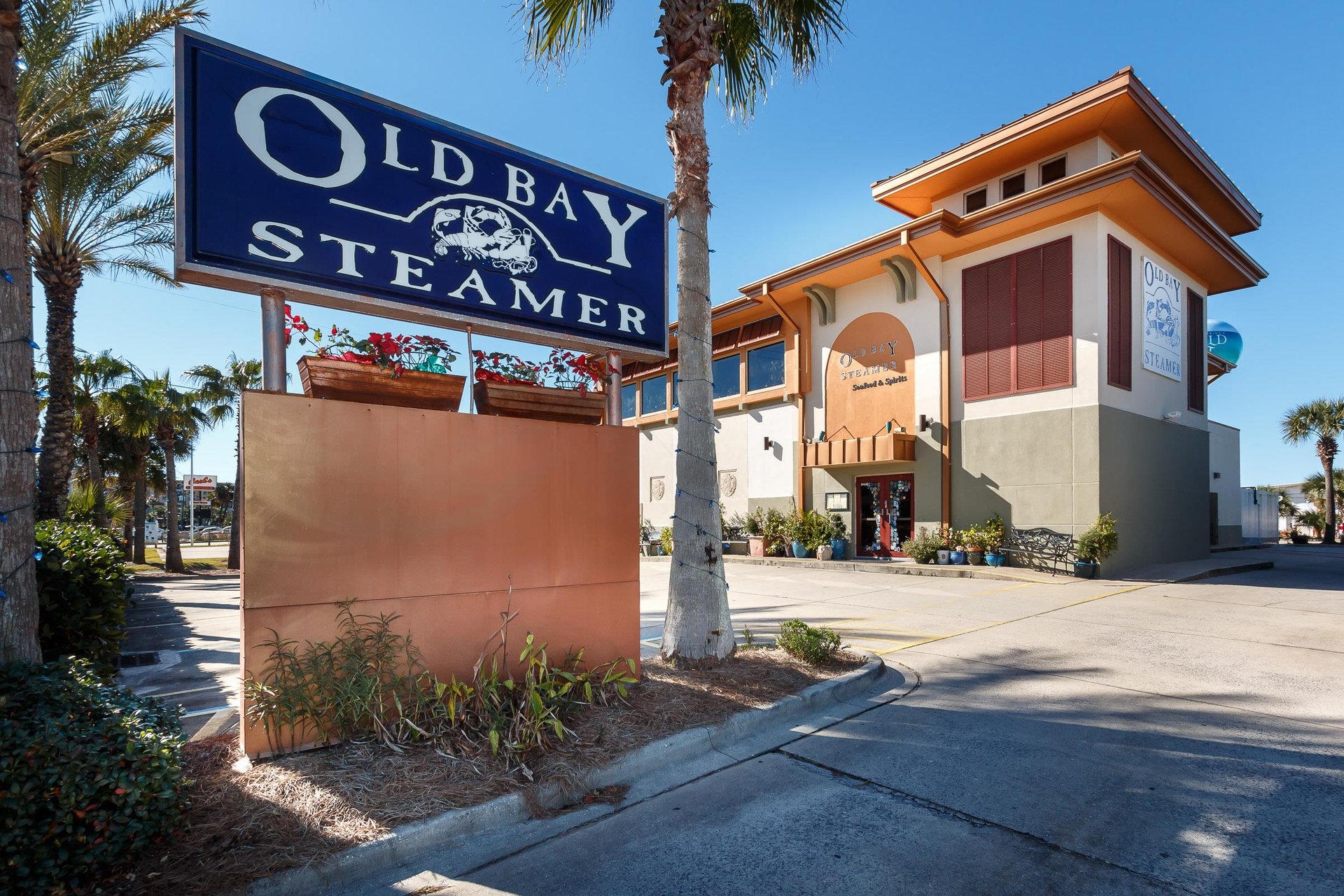 Right on Santa Rosa Boulevard, Old Bay Steamer is the spot for seafood dining on the island