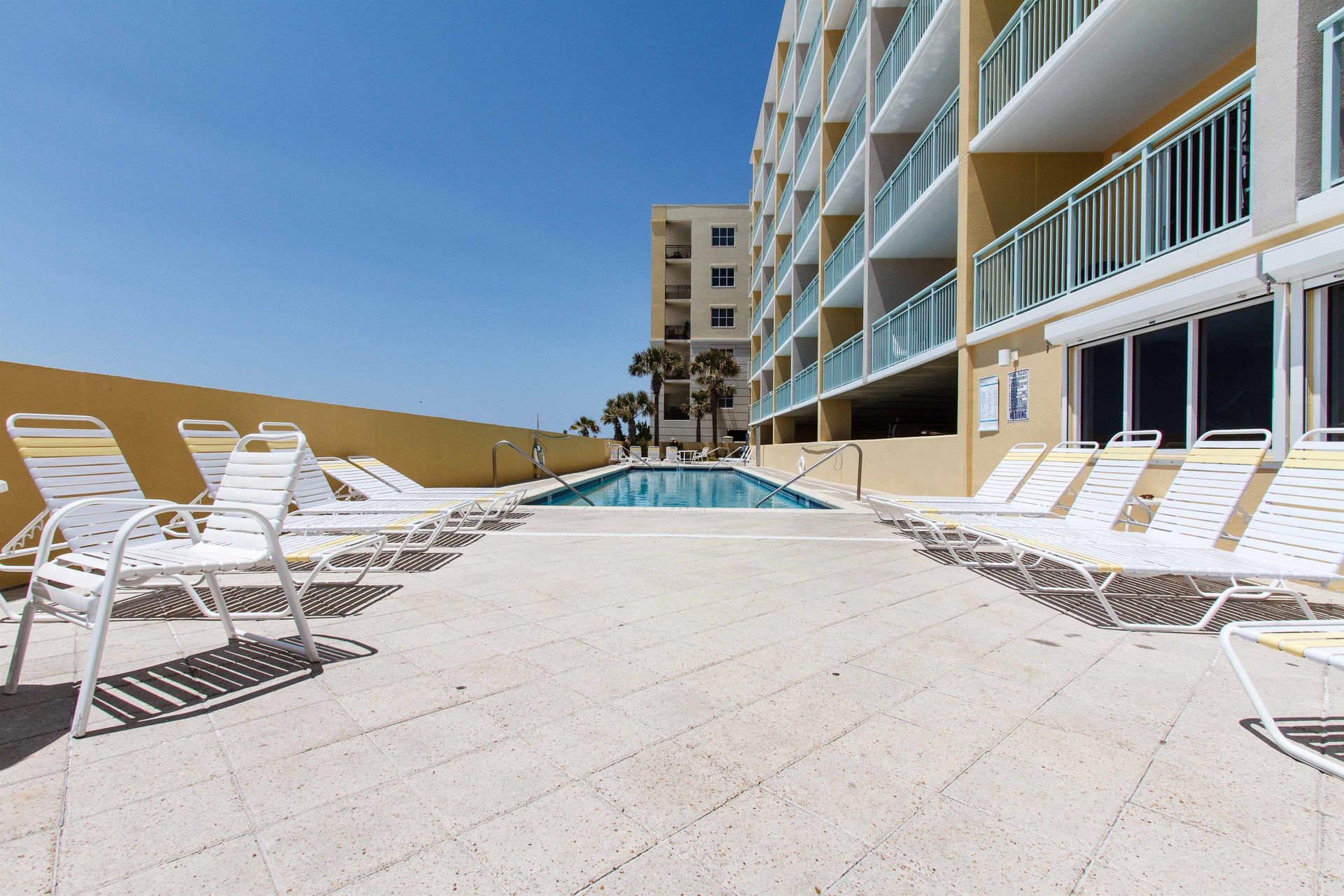 Great sized pool area for all our guests to enjoy this beachfront feature