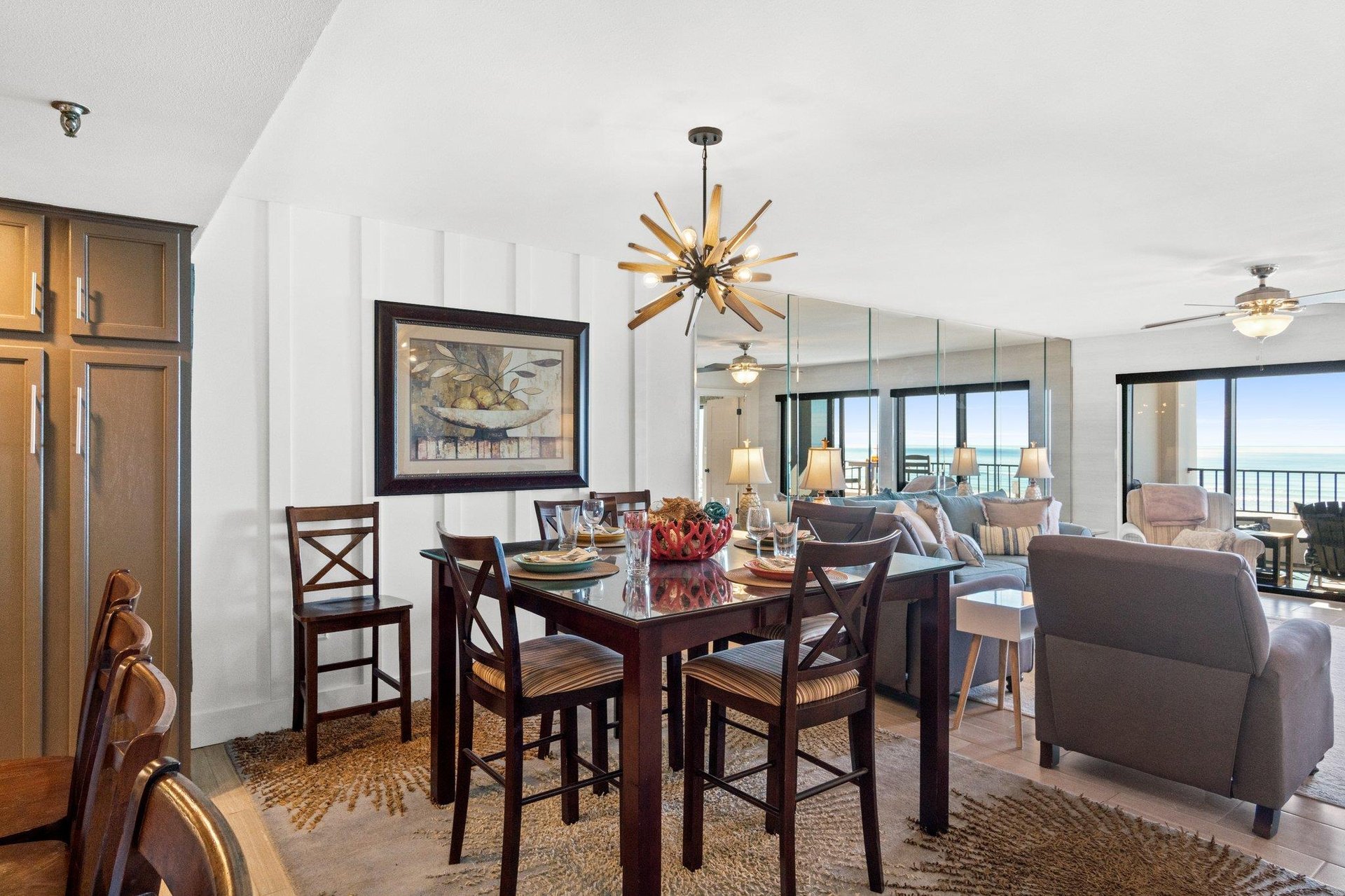 Ample seating to accommodate up to 10 people