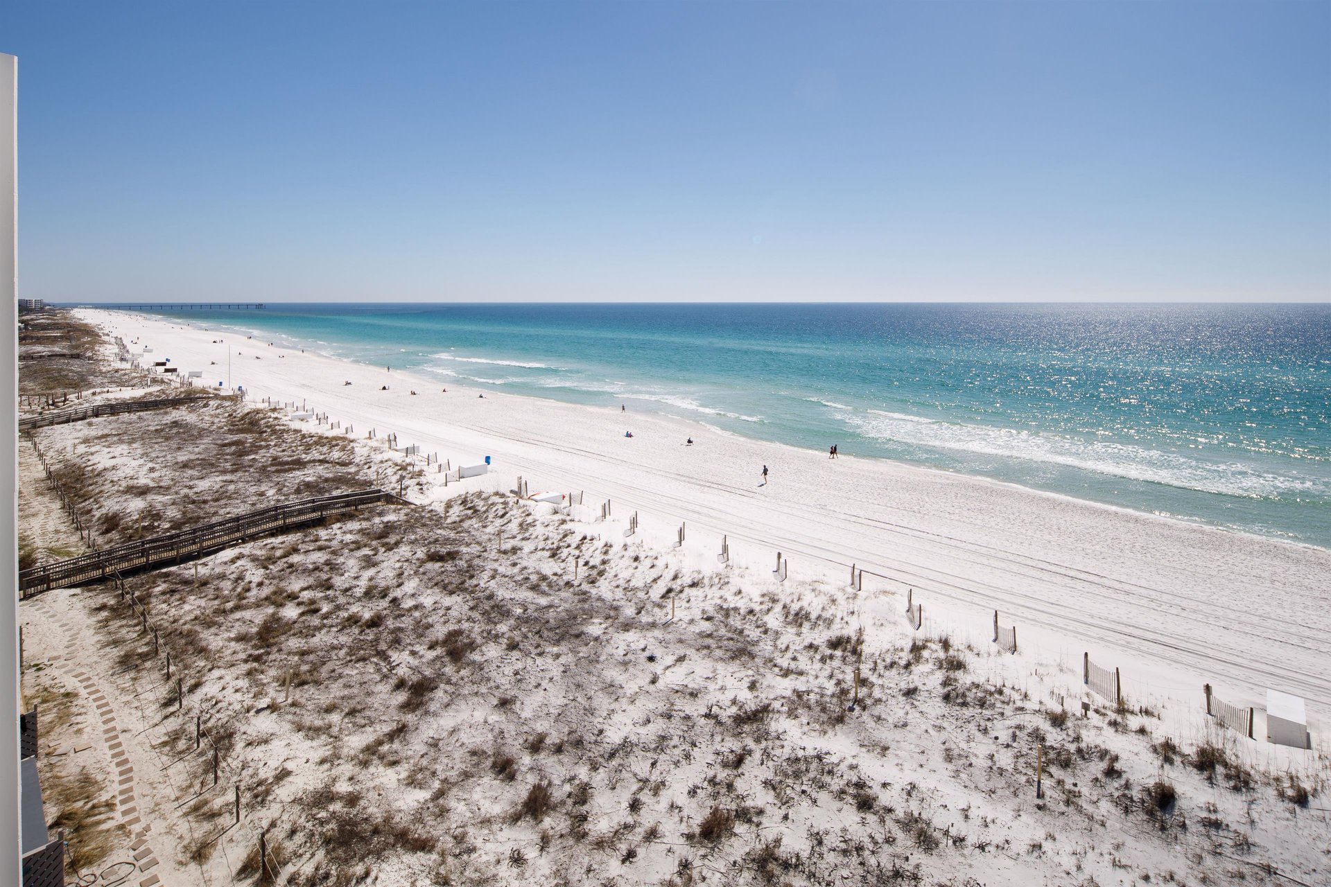 Balcony View of the EMERALD COAST Sugarwhite beaches for miles and miles