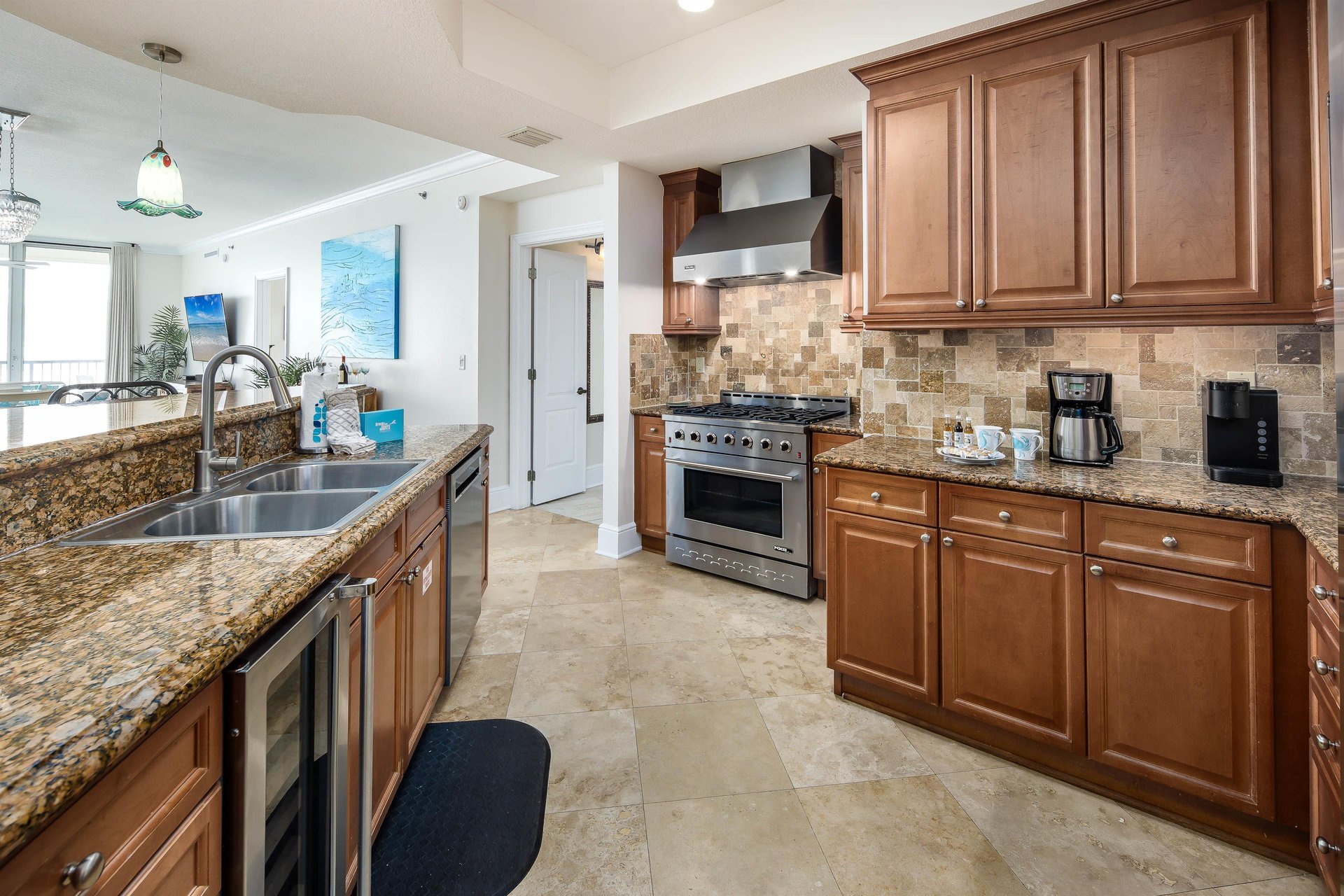 Plenty of space for some good family dinners to be made