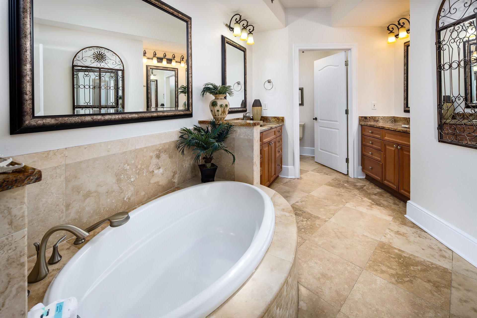 Nice soaking tub