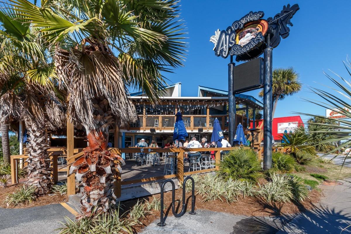 Enjoy live music and good food directly on Okaloosa Island