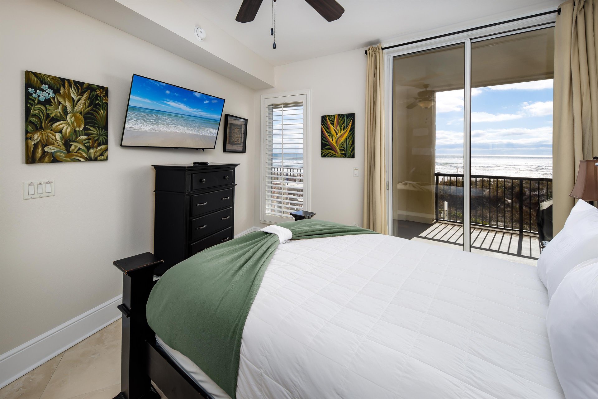 Access to balcony from bedroom, direct access to bathroom with walkin shower as well.