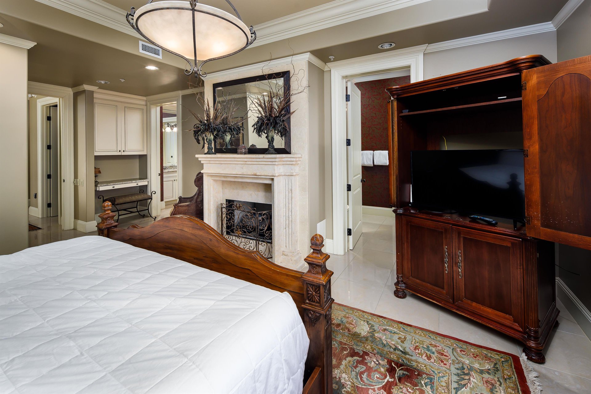 Double en suite bathrooms for the master with jacuzzi tub in one and roomy stand up shower in other