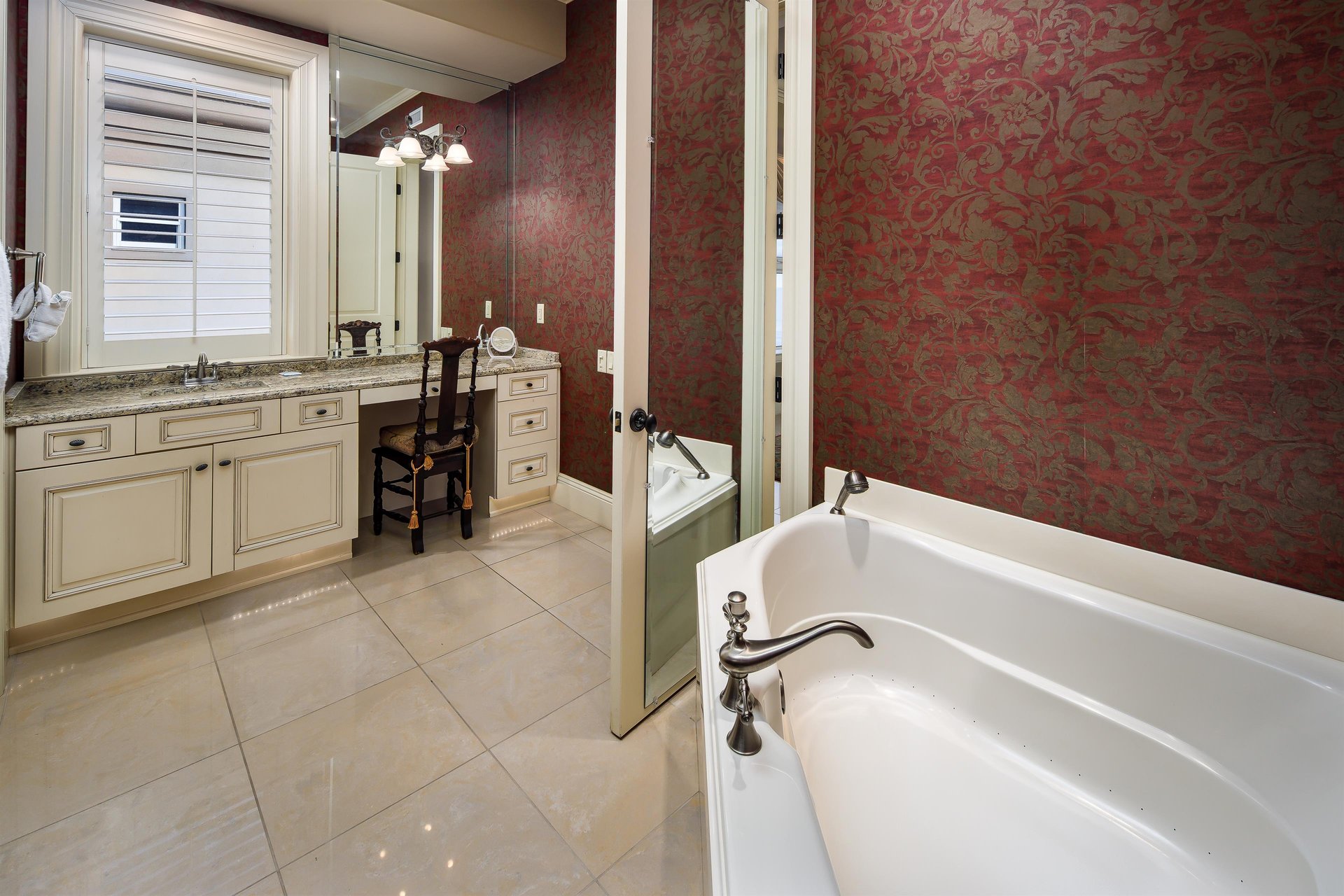 Heavenly decorated and designed bathroom, again all features will cause nothing less than SELF INDULGENCE and the ultimate relaxation on your beach vacation to Okaloosa Island.