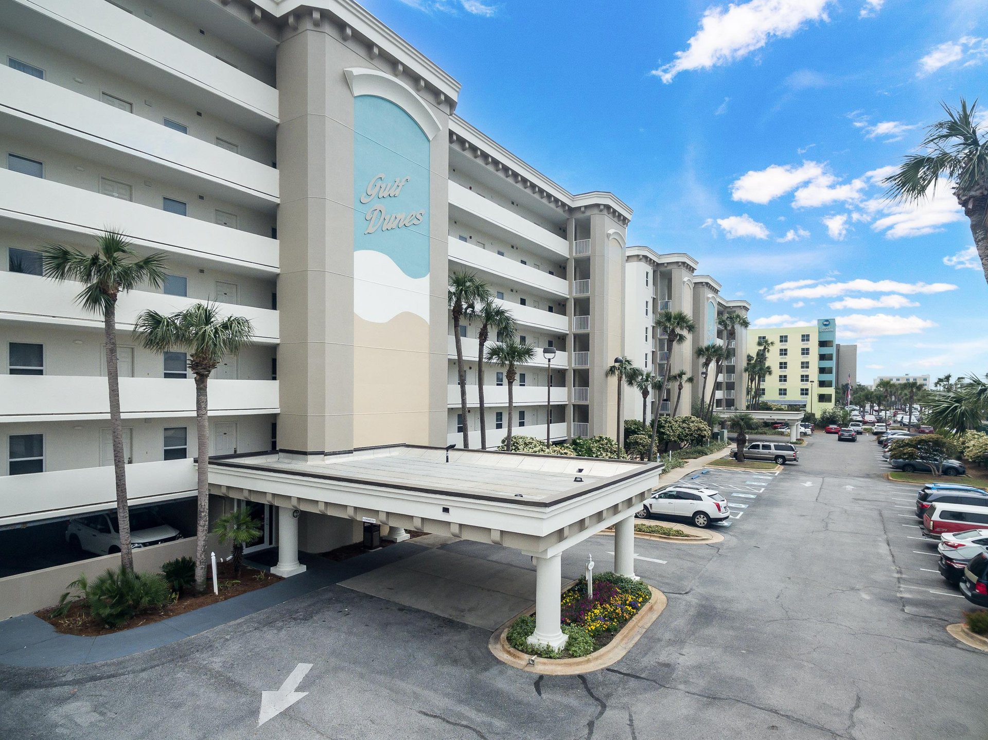 7 level east building view