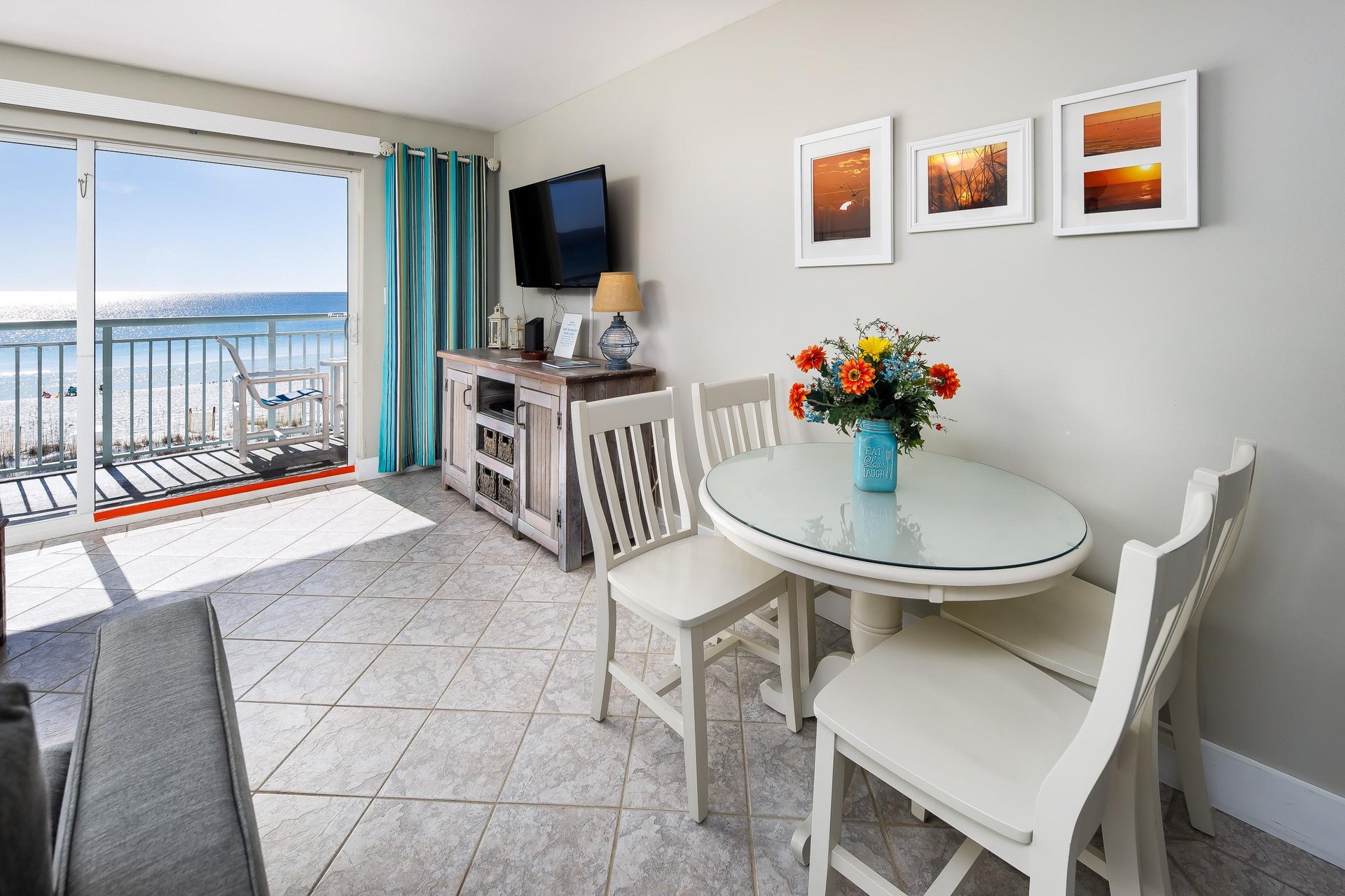Dining Area Savor ocean views while dining at this bright, inviting table—your beach getaway awaits