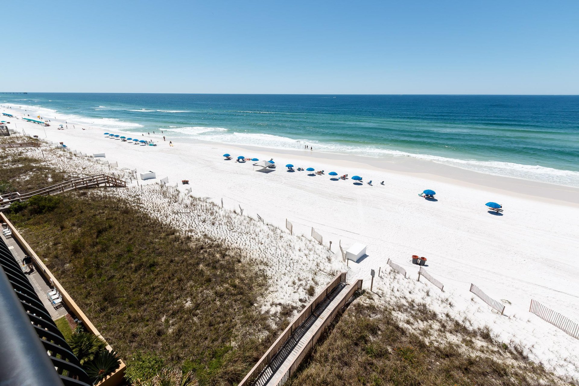 NO OBSTRUCTIONS ANYWHERE Let your breathing slow and the peacefulness encompass you from the ultimate vacation home experience in South Beach 501