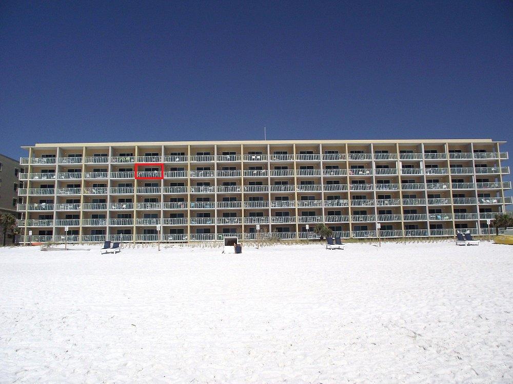 A view from the back the building and where you will take beautiful pictures from