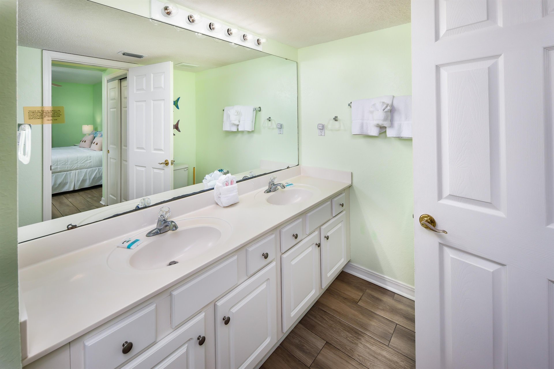 His and Her sinks make prep time easier