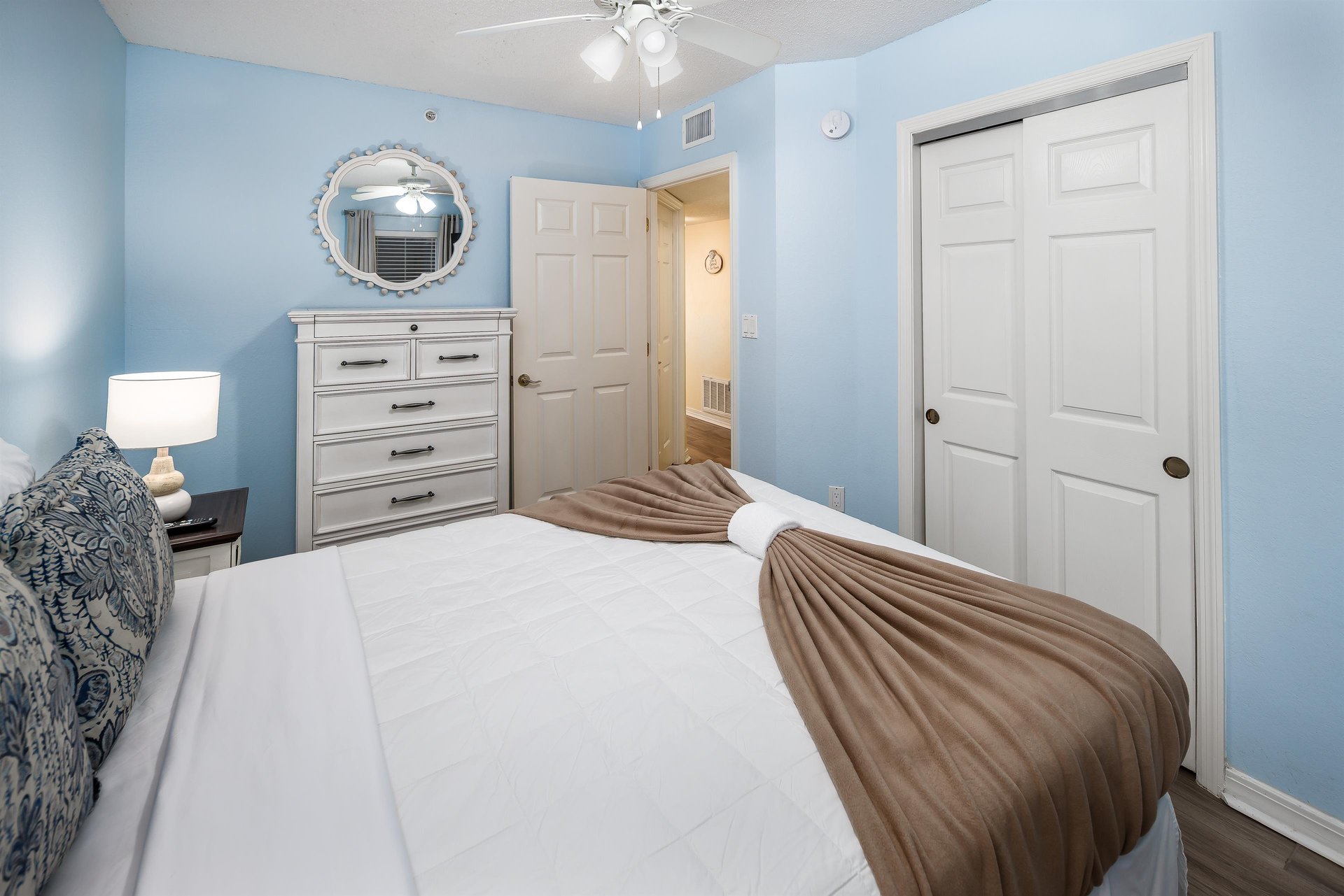 Featuring a queen size bed