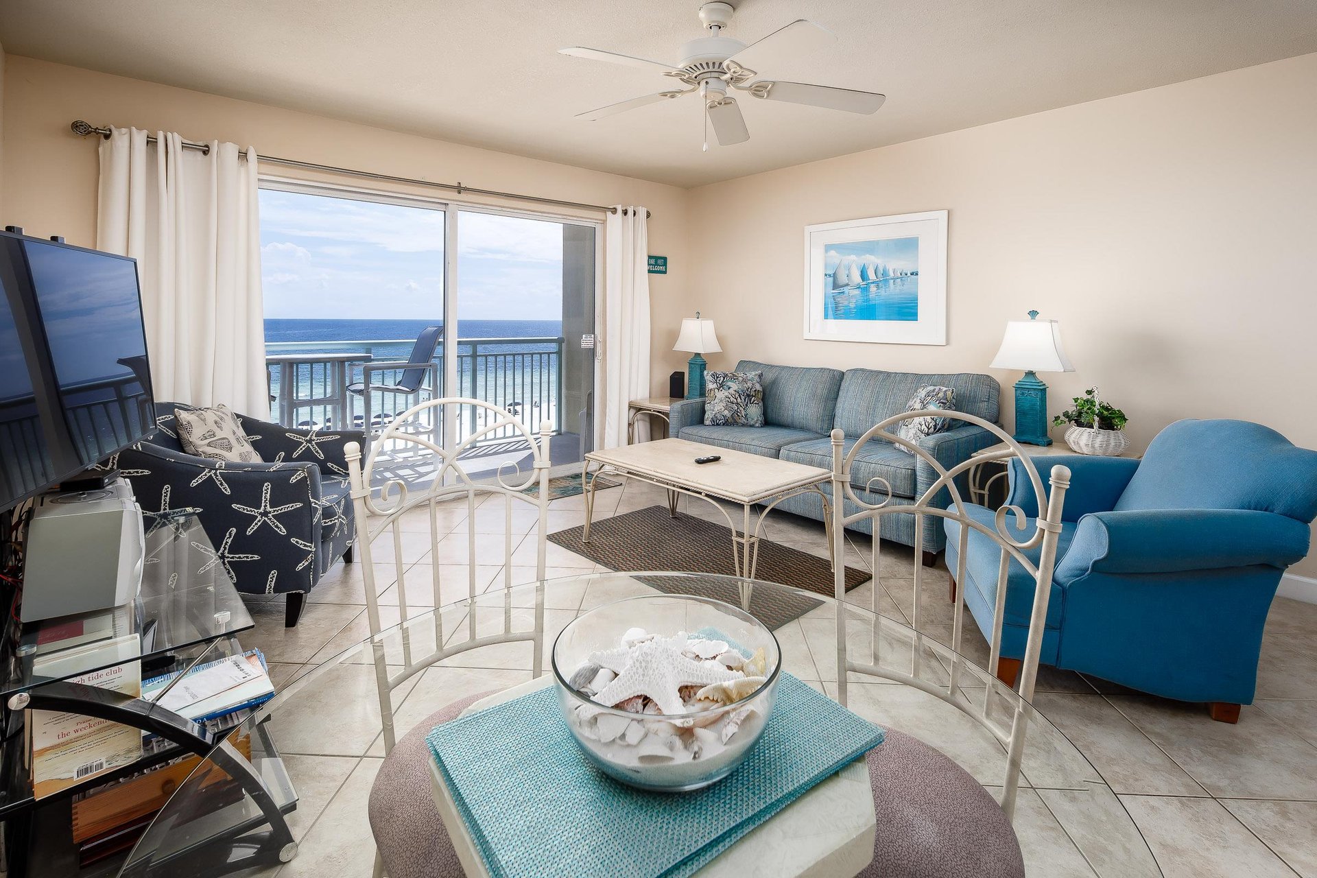 Lovely Gulf front livingdining rooms as well as kitchen. All the comforts of home.