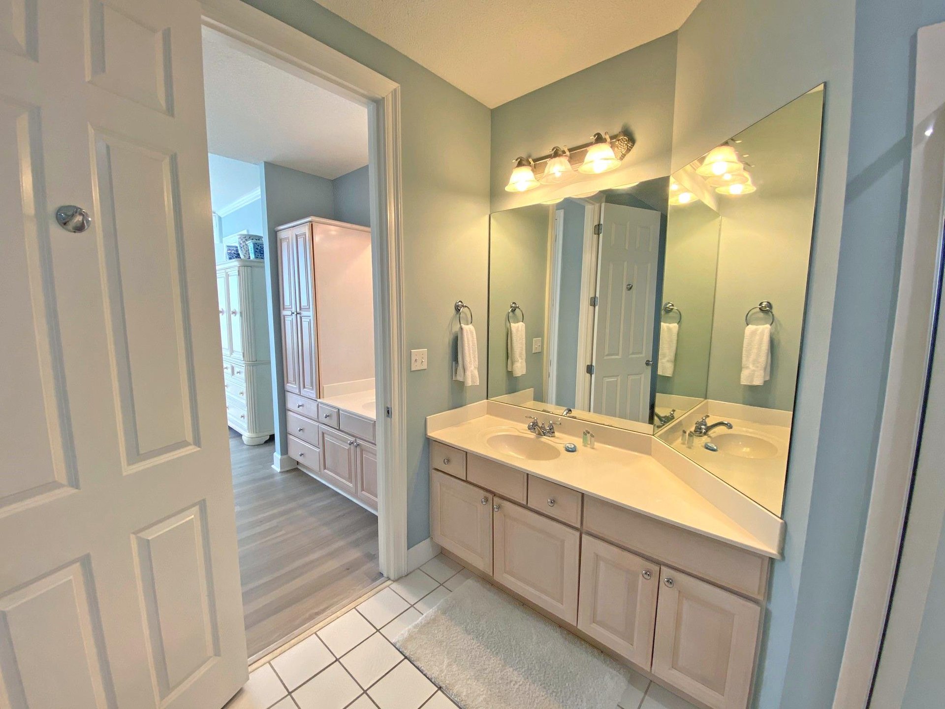 The Pearl of Navarre 1706 33