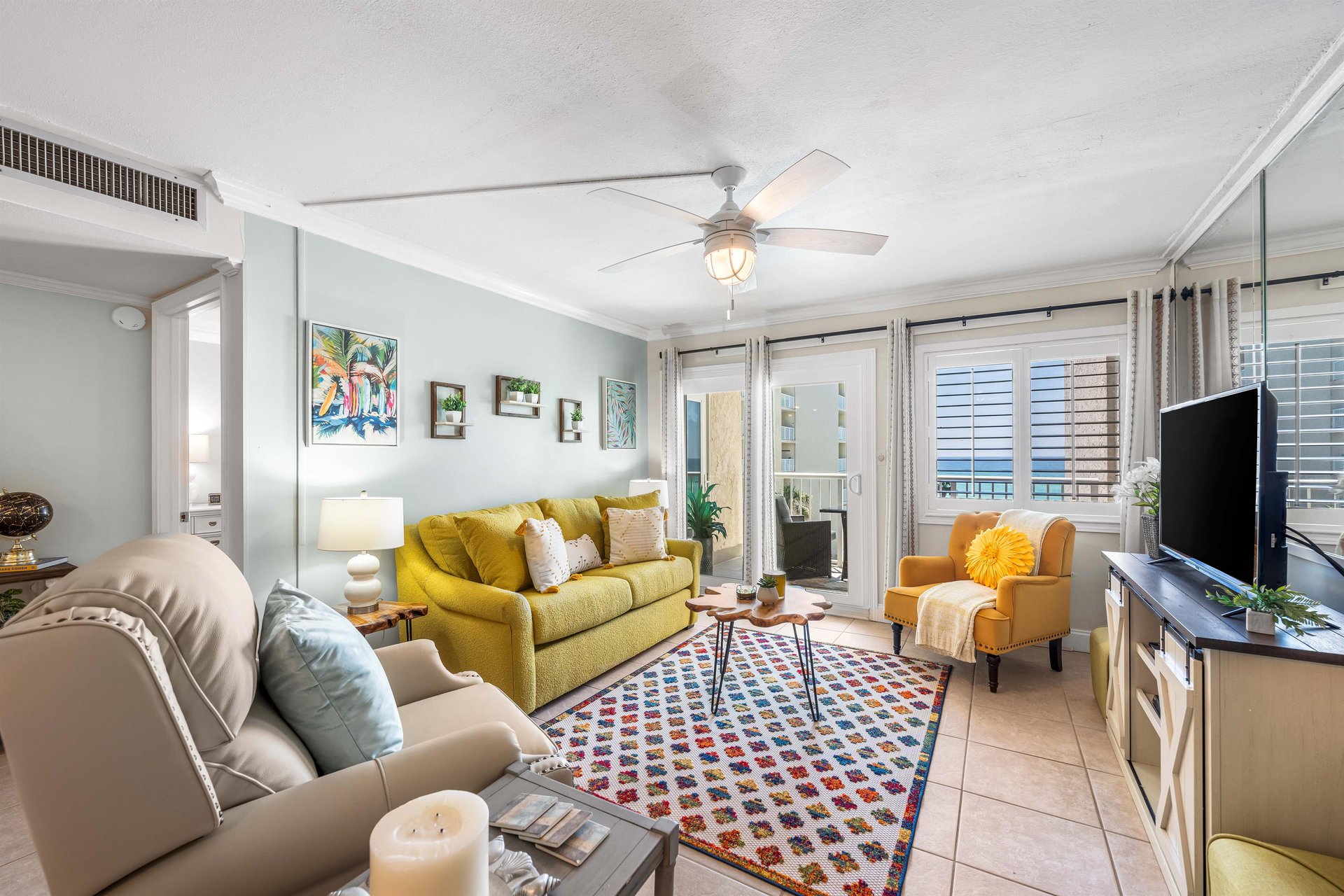 Holiday Surf and Racquet Unit 410 16