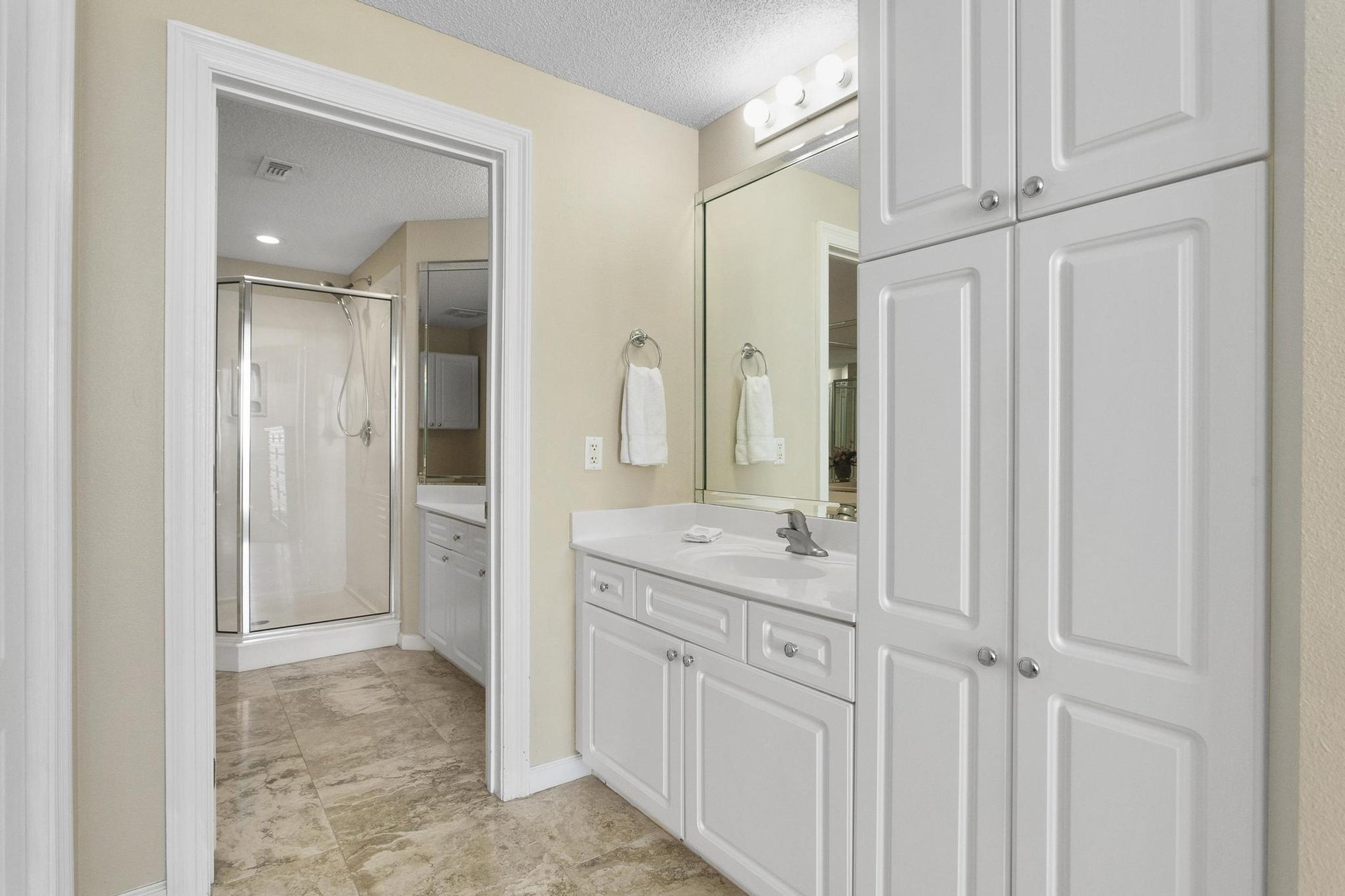 The Pearl of Navarre 701 23