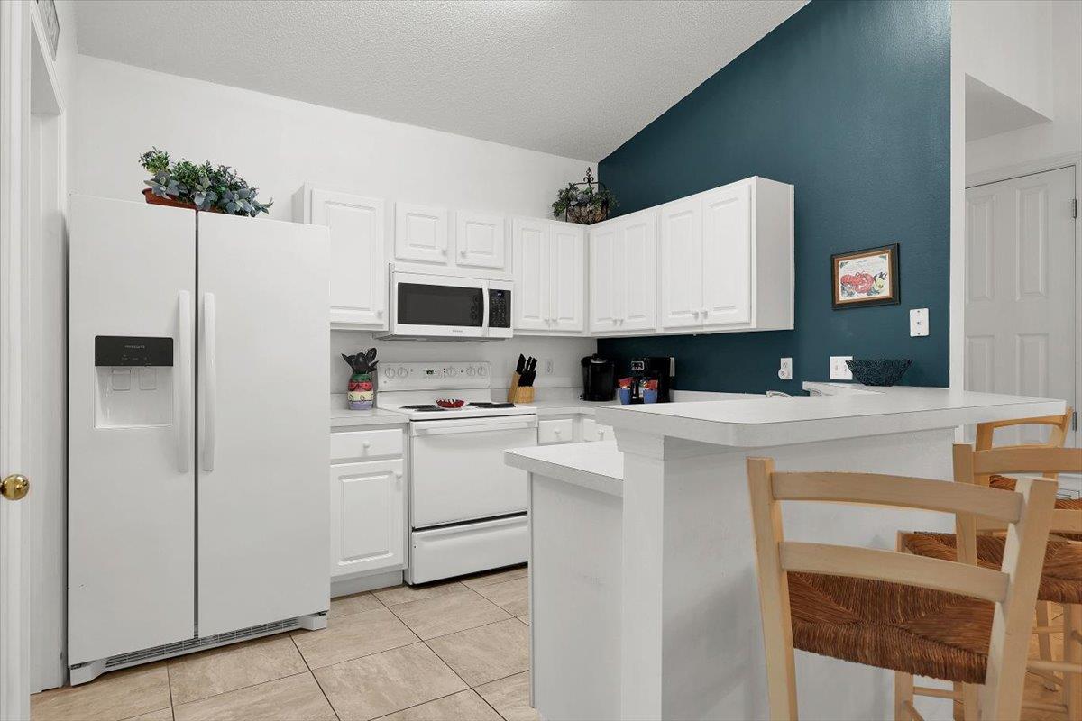 Fins to the Right 10