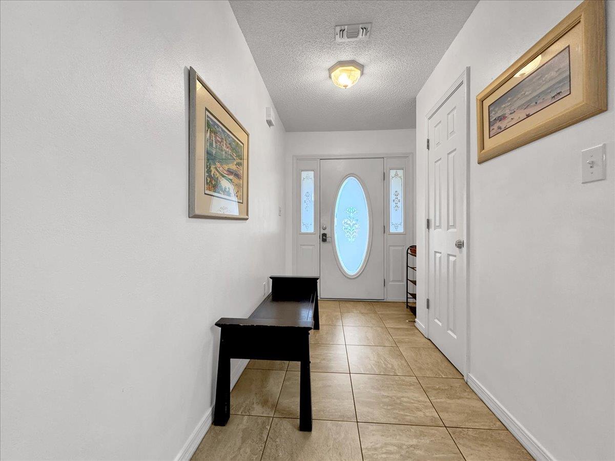 Fins to the Right 14