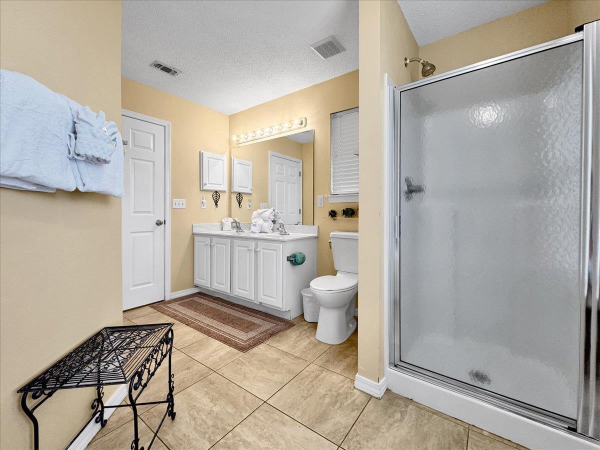 Fins to the Right 20