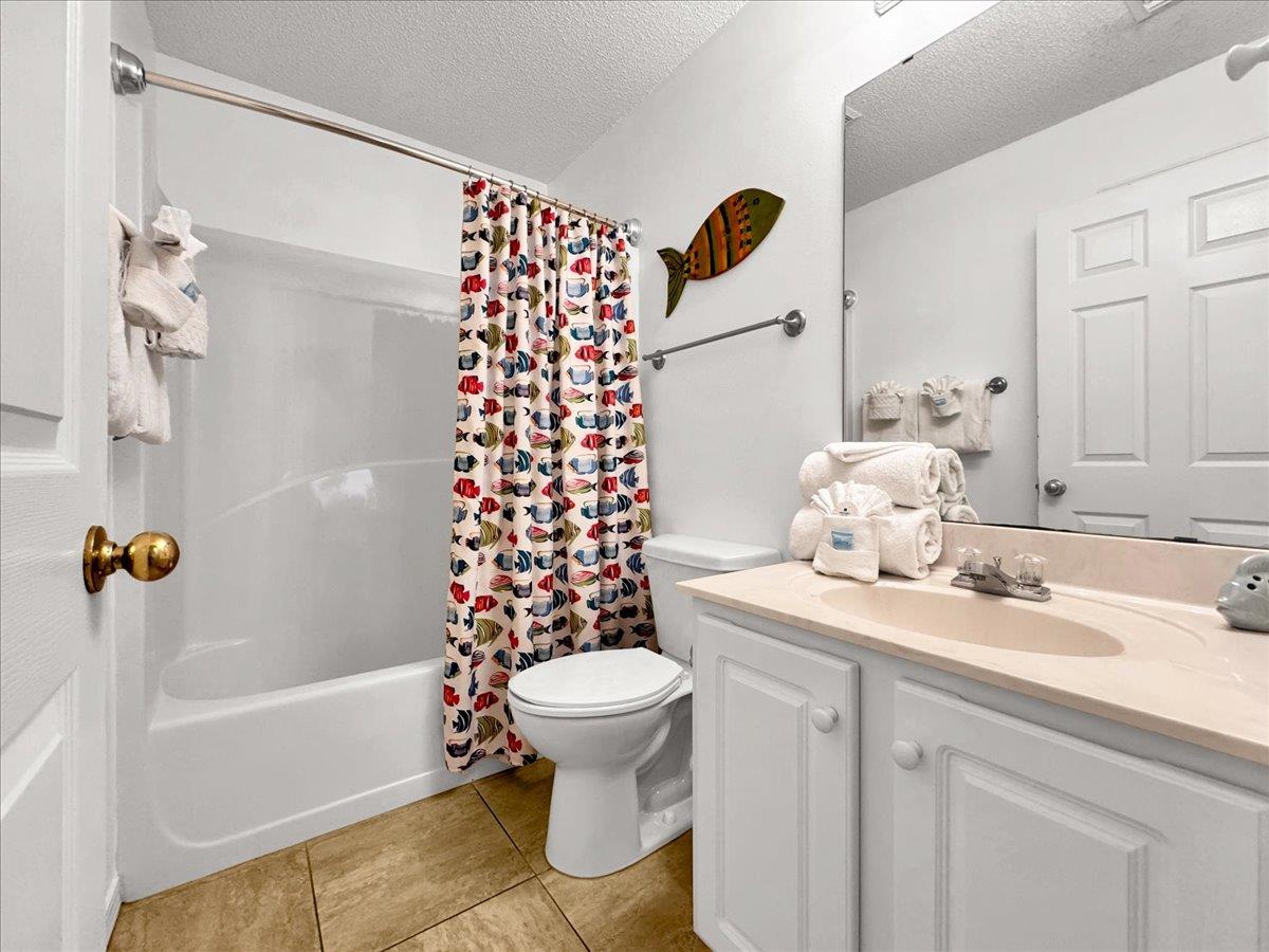 Fins to the Right 22