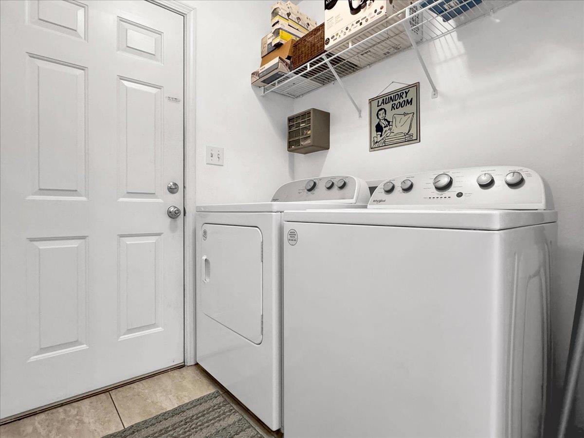 Fins to the Right 29