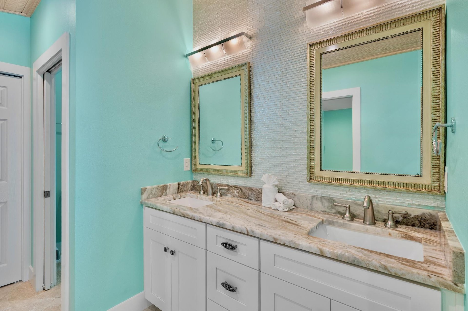 Primary Bedroom, Ensuite bathroom