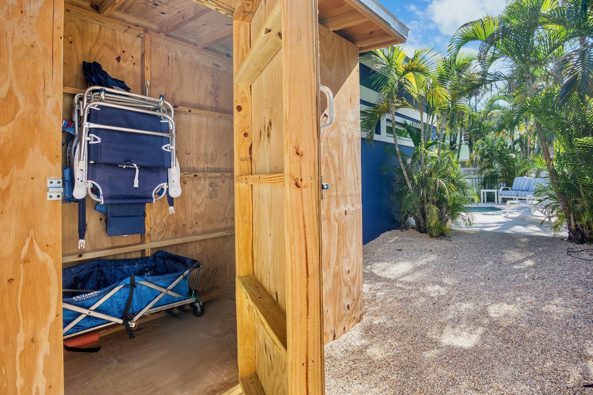 Exclusive Beach Amenities beach chairs and wagon