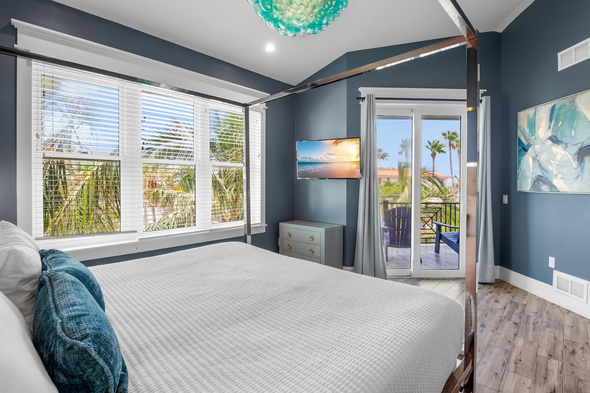 Primary Bedroom, King