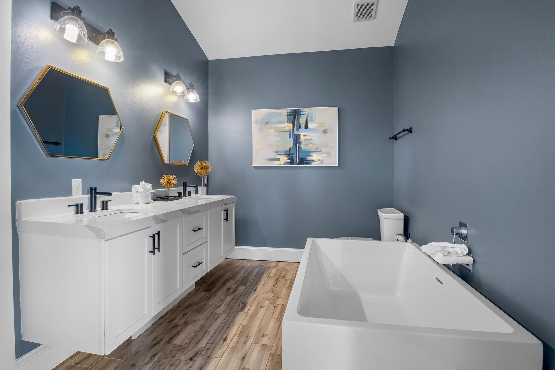 Primary Bathroom, Ensuite