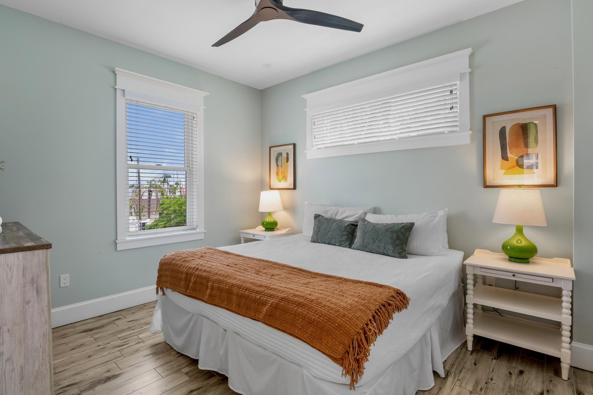 Fifth Bedroom, King