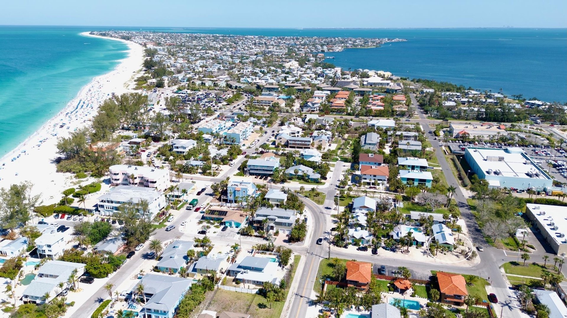 Villa 7 AMI Lime Fish by AMI Locals