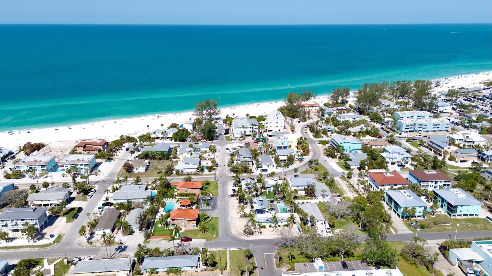 Villa 7 AMI Lime Fish by AMI Locals