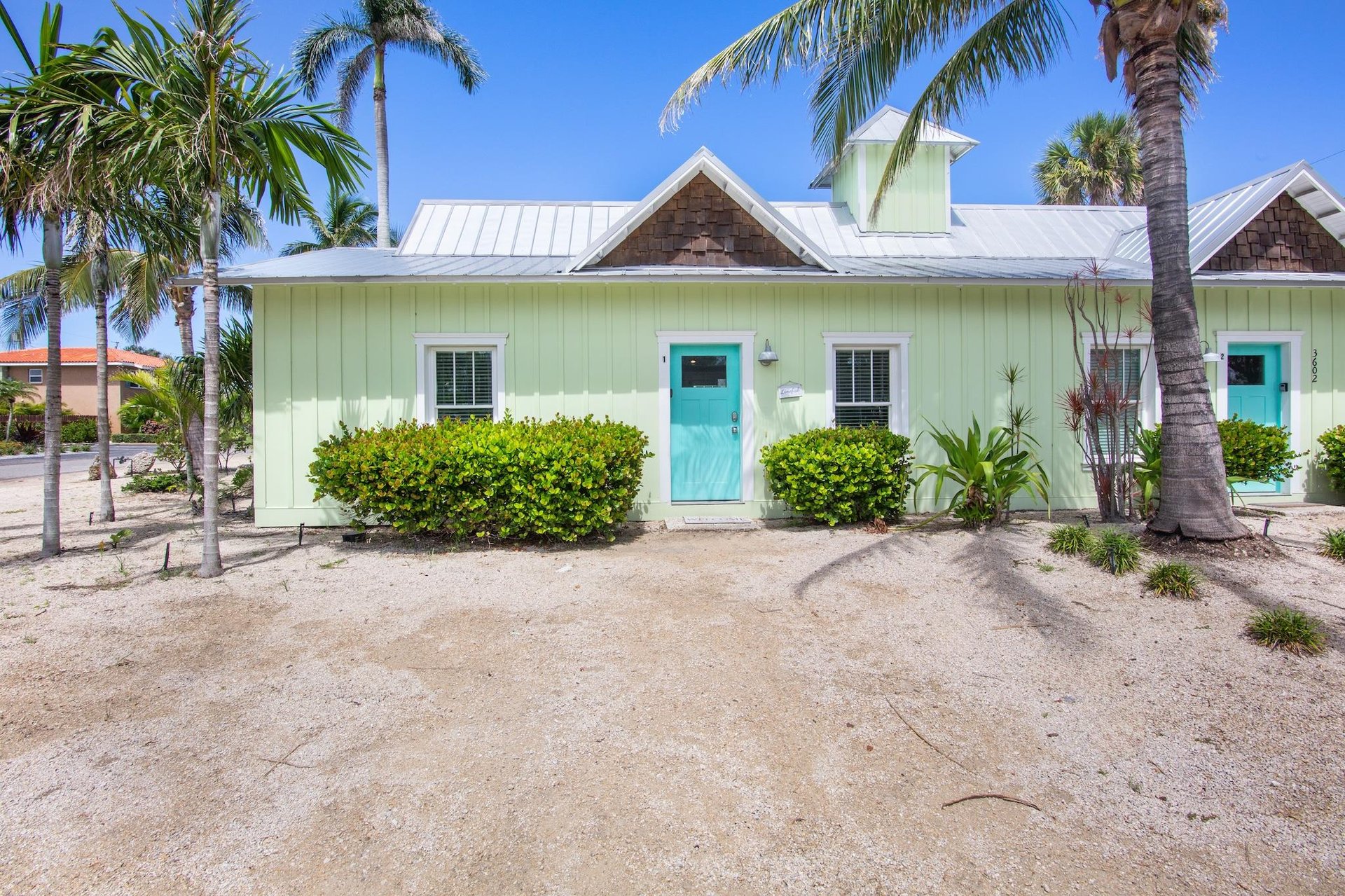 Villa 7 AMI Lime Fish by AMI Locals