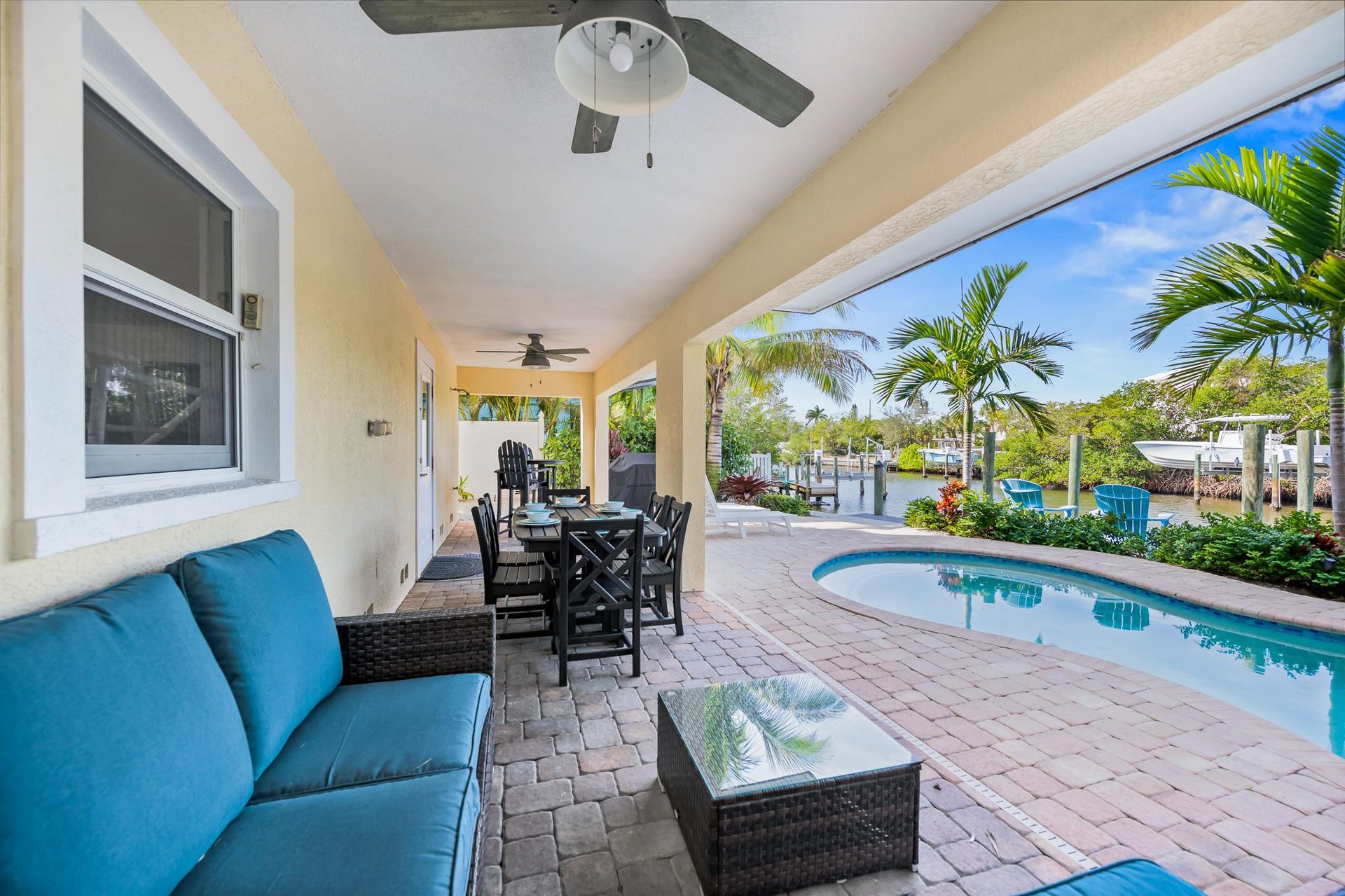 Covered Lanai  Outdoor Dining Area