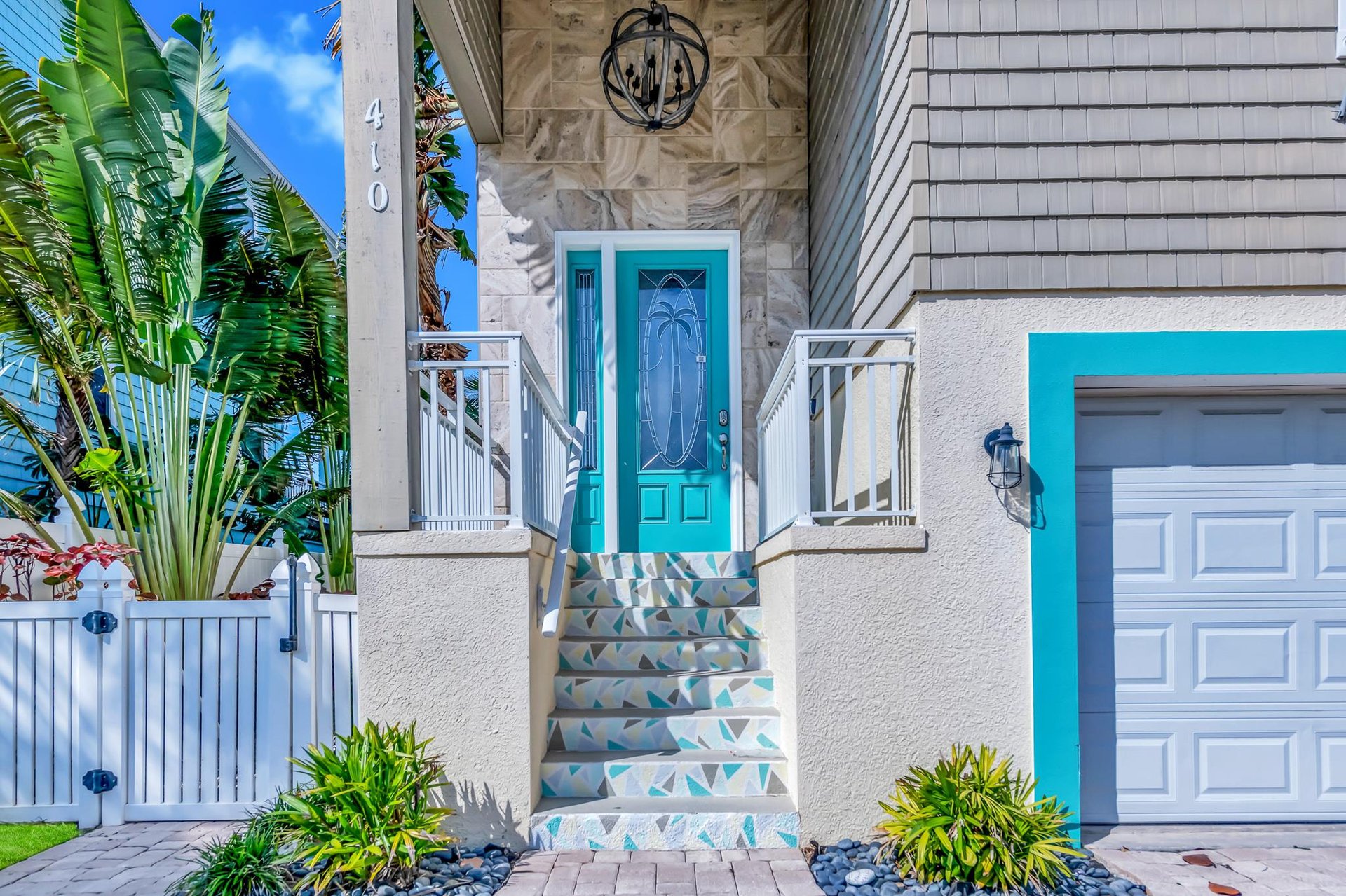 Inviting Entryway to Home