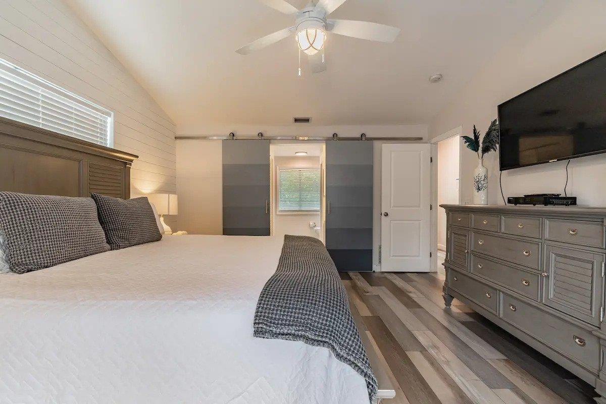 Primary Bedroom King