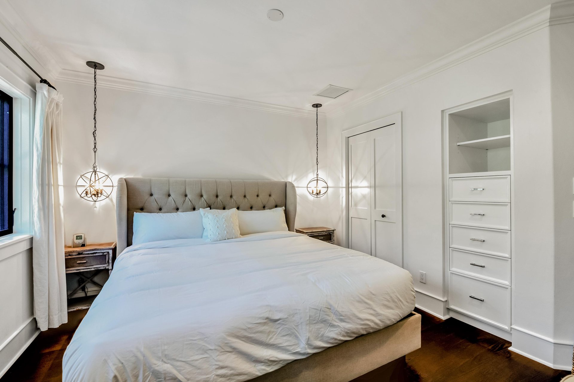 Second Bedroom, King
