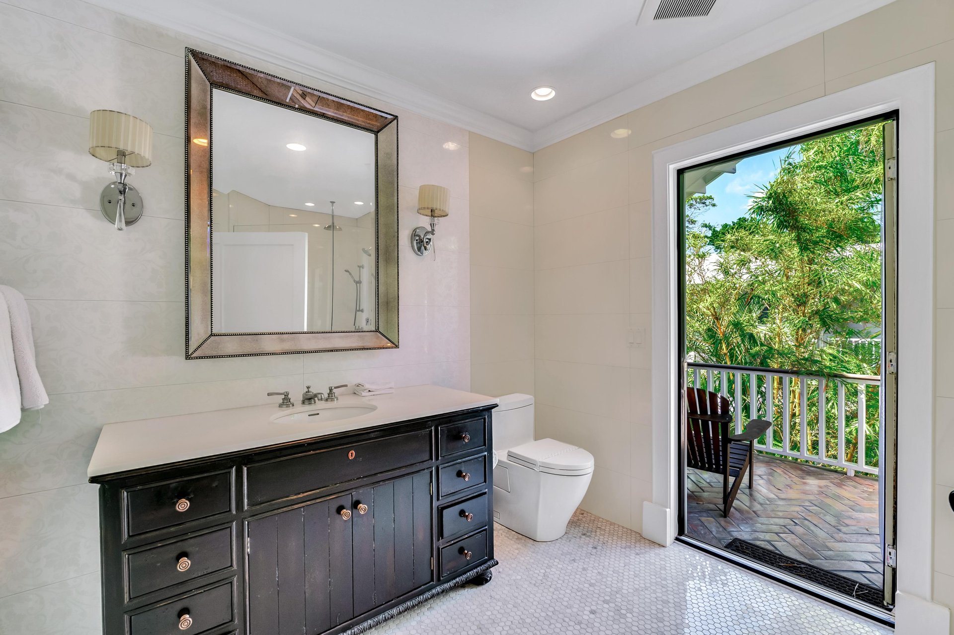 Second Bathroom, Ensuite