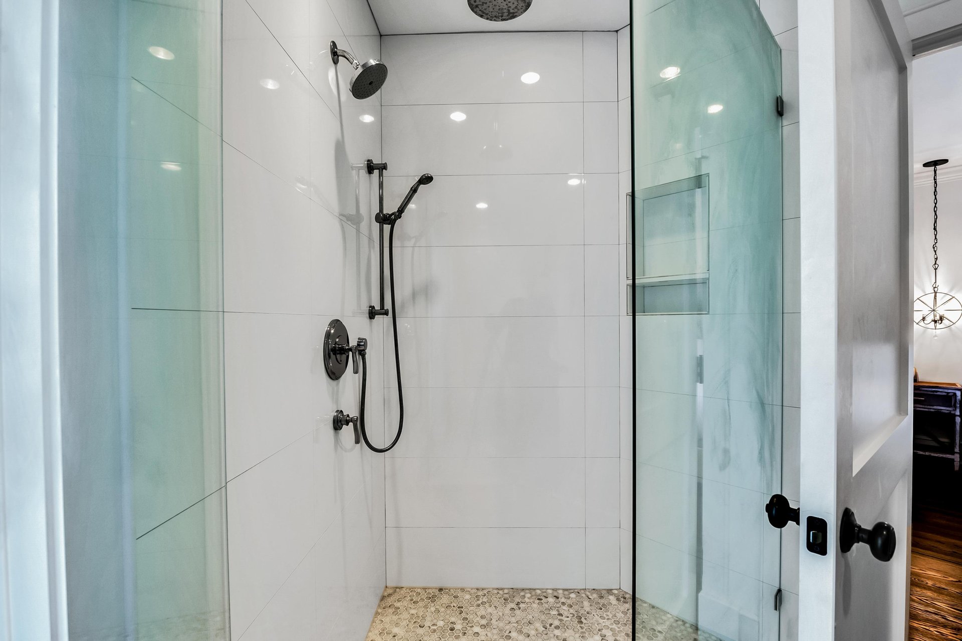Second Bathroom, Ensuite