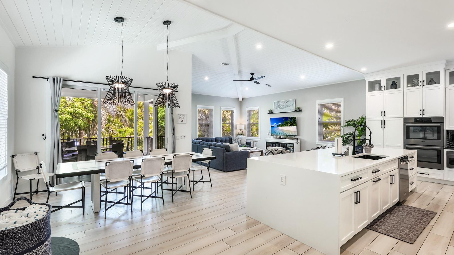 Open Concept  Dining