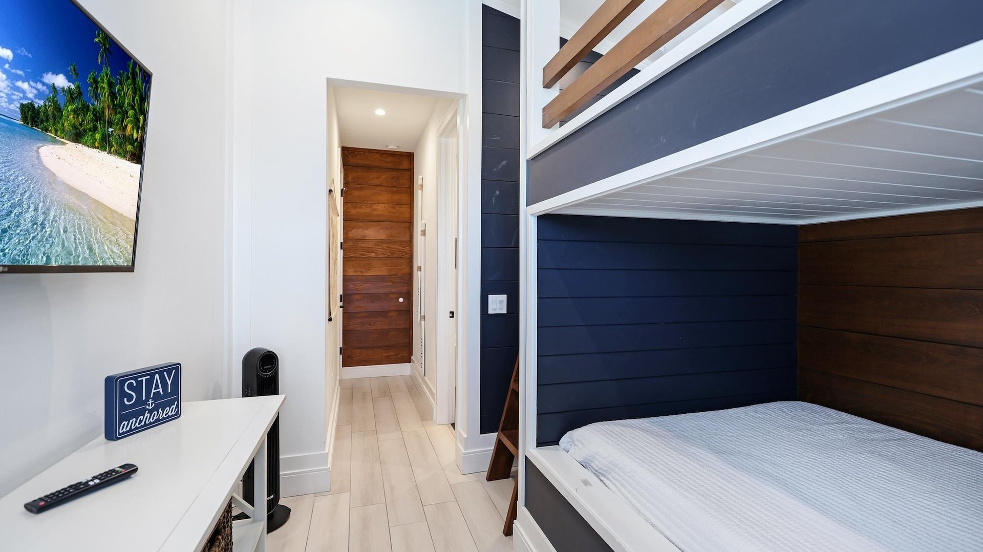 Sixth Bedroom  FullFull Bunk