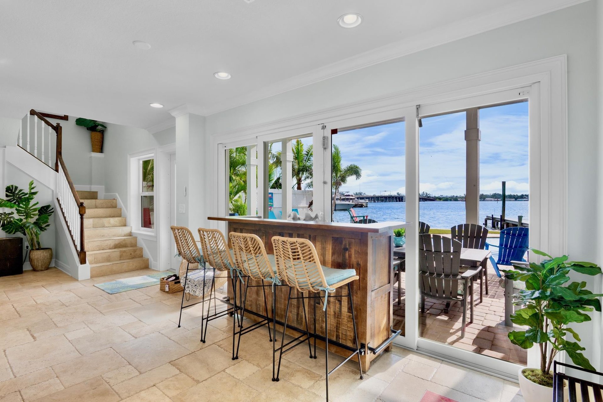 Additional Seating to Second Floor Living