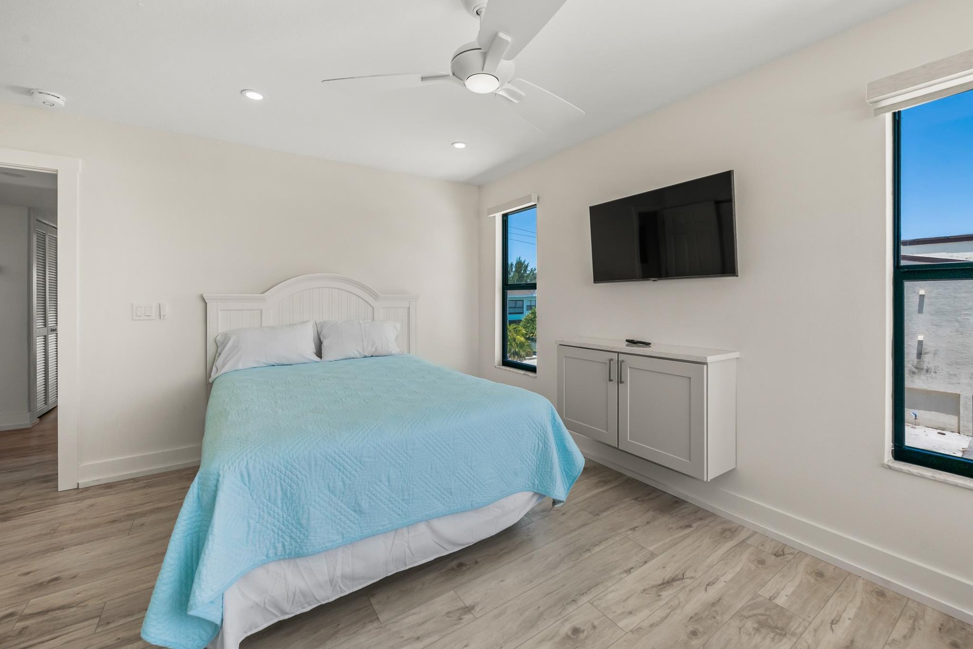 Second Bedroom  Full