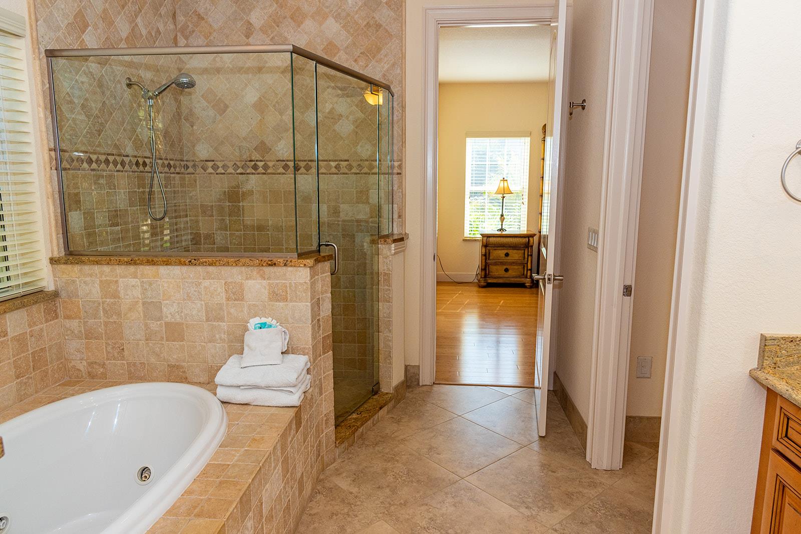 Main floor Master EnSuite Bathroom